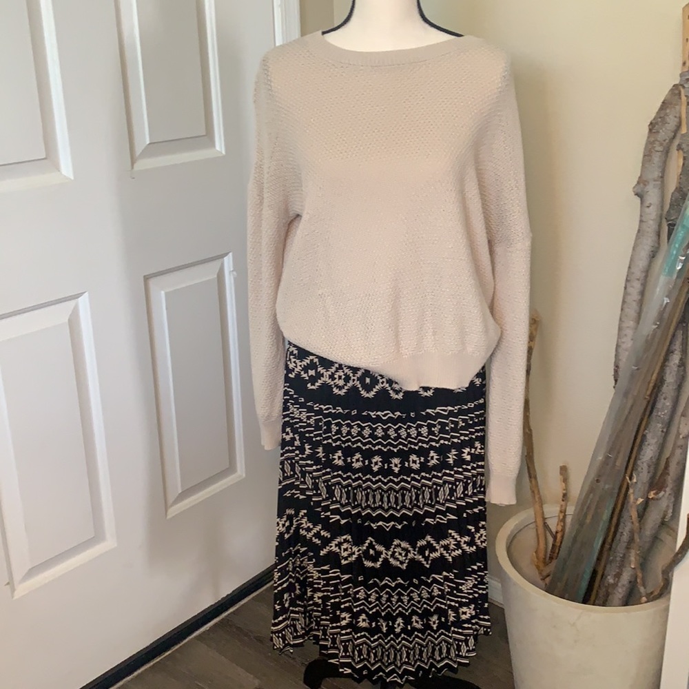 LuLaRoe | Black and Beige Aztec Print Pleated Skirt | Small - Picture 7 of 10